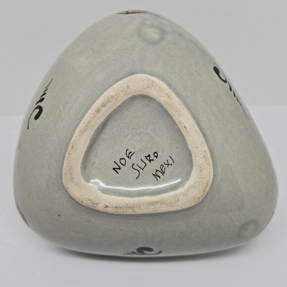 Noe Suro Mexico Ceramic Bowl with Handle, Folk Art, Red Bird, Signed - Picture 6 of 6